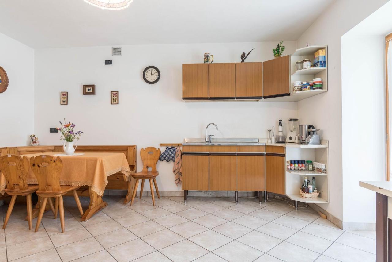 Baita Serpillo Palu del Fersina Esterno foto